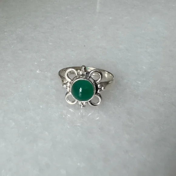 NWOT Sundance Clover Ring, Green Onyx, Sterling Silver